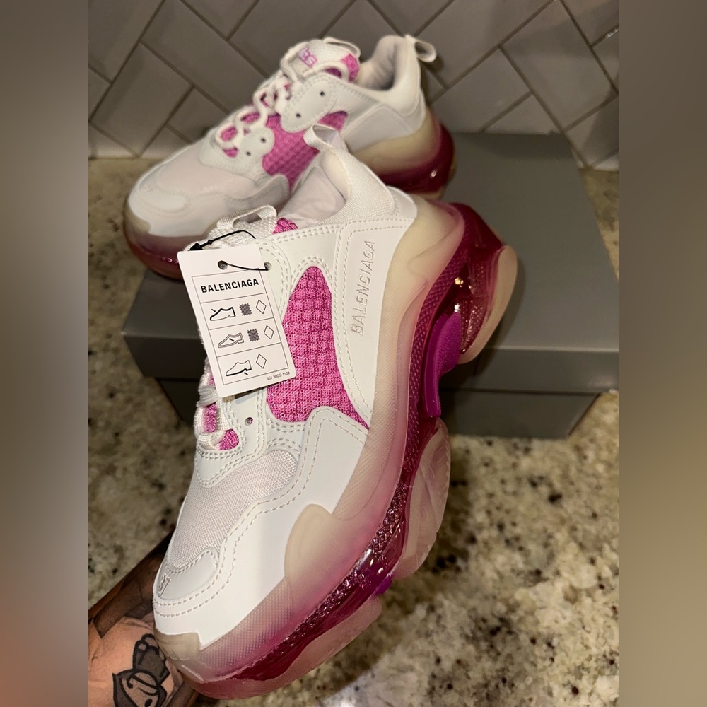 Balenciaga Women’s Triple S - Picture 4 of 11